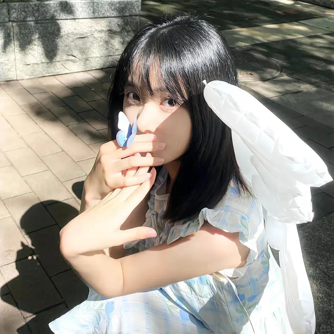 灰色的果实